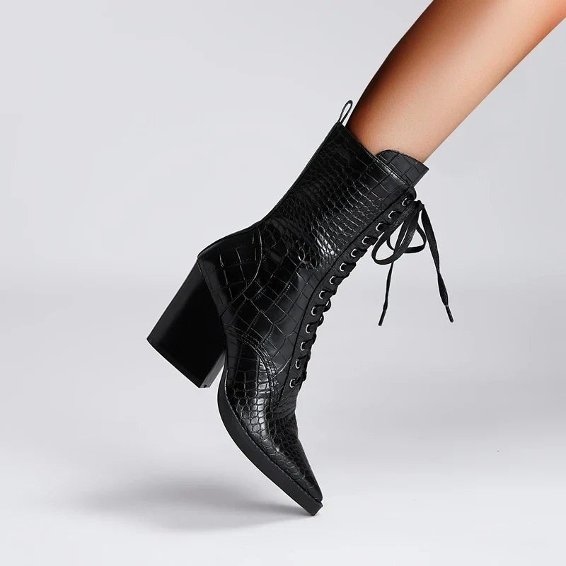 Women's Leather Lace-Up Western Boots - Black