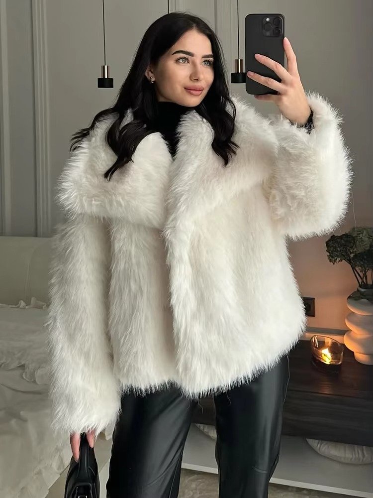 Women's Cropped Faux Fur Jacket