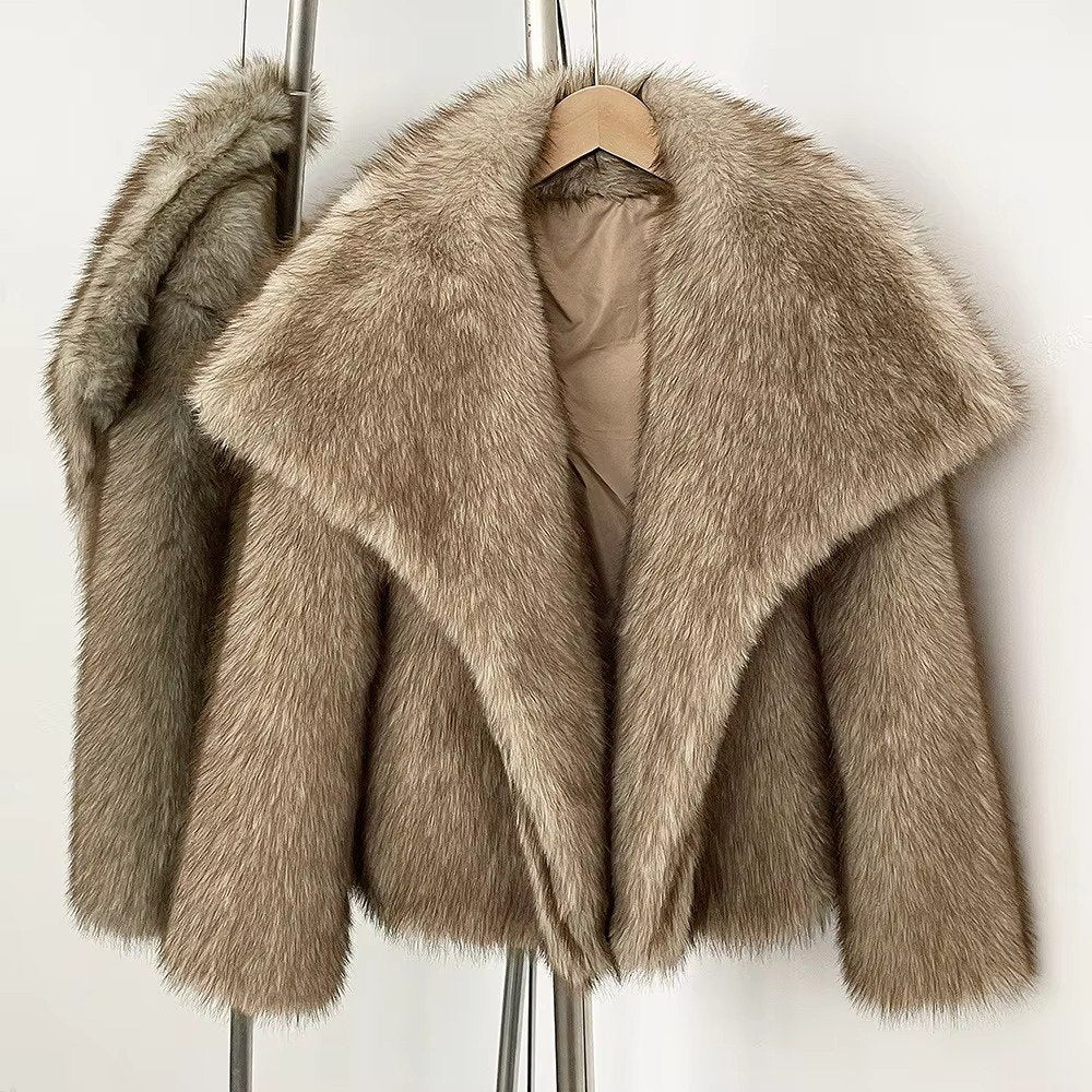Women's Cropped Faux Fur Jacket - Coffee