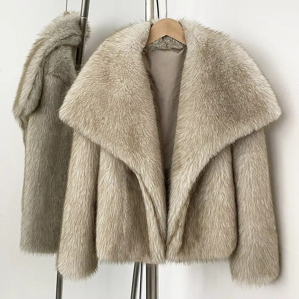 Women's Cropped Faux Fur Jacket - Gray