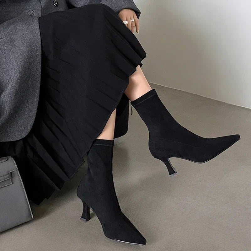 Women's Suede Pointed-Toe Ankle Boots - Black