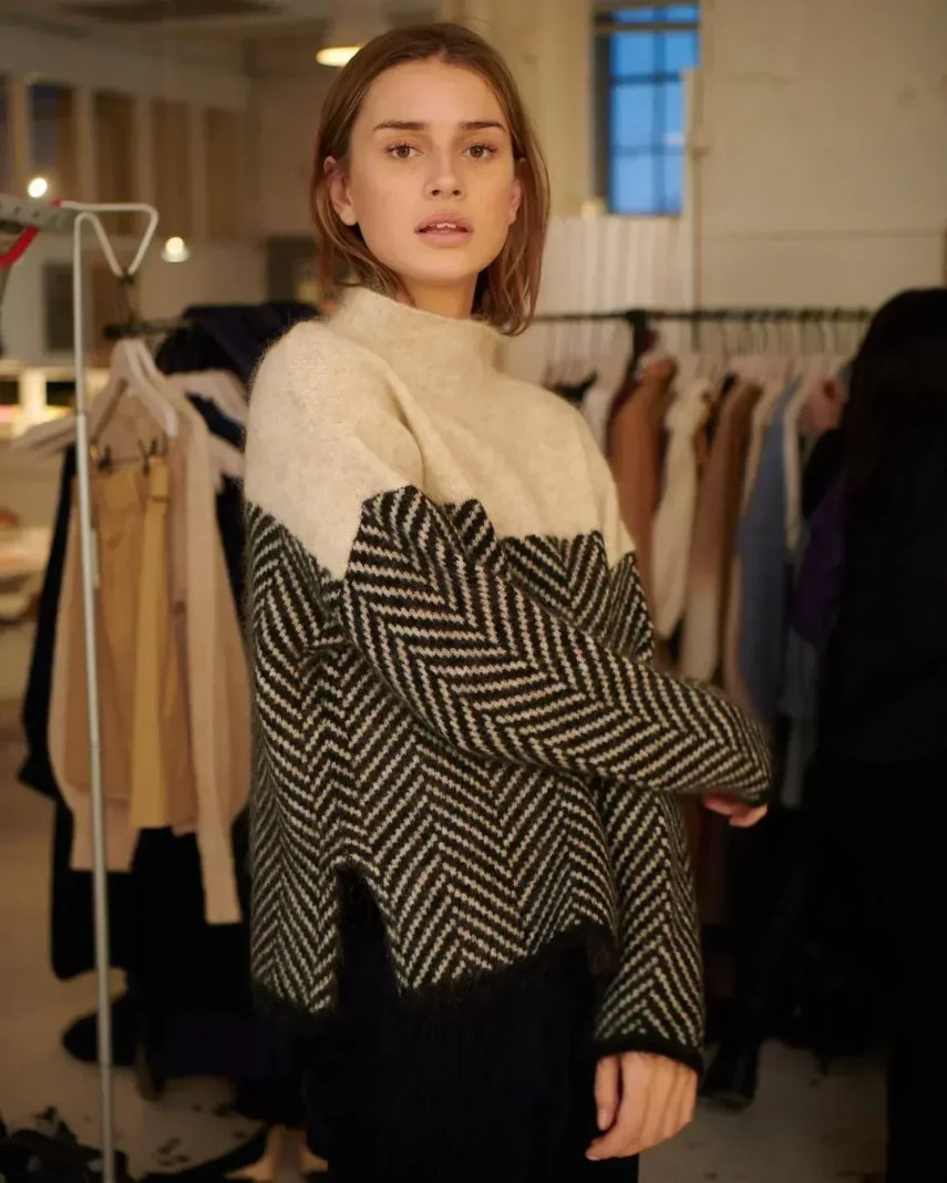 Women's Oversized Herringbone Roll Neck Jumper